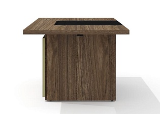 Стол руководителя с декор. траверсом