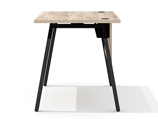 Стол прямой на металлокаркасе