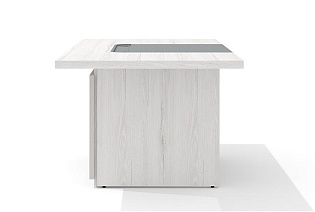 Стол руководителя с декор. траверсом