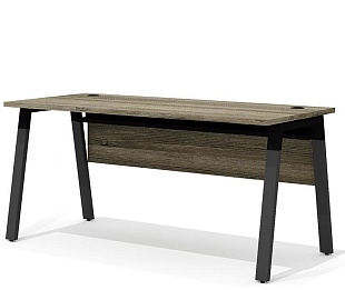 Стол прямой на металлокаркасе