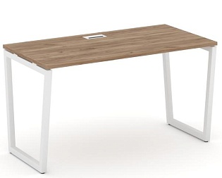 Стол письменный на T2-образных опорах 40х40